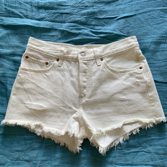 levi's womens white denim shorts